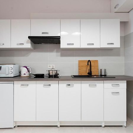 Luxury In City -3- Studio Bright & Secure Free Parking وودج المظهر الخارجي الصورة