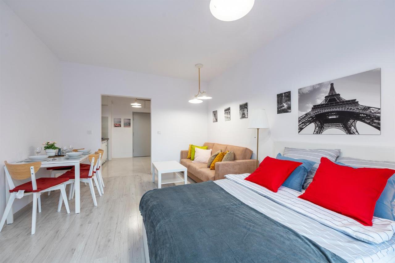 Luxury In City -3- Studio Bright & Secure Free Parking وودج المظهر الخارجي الصورة